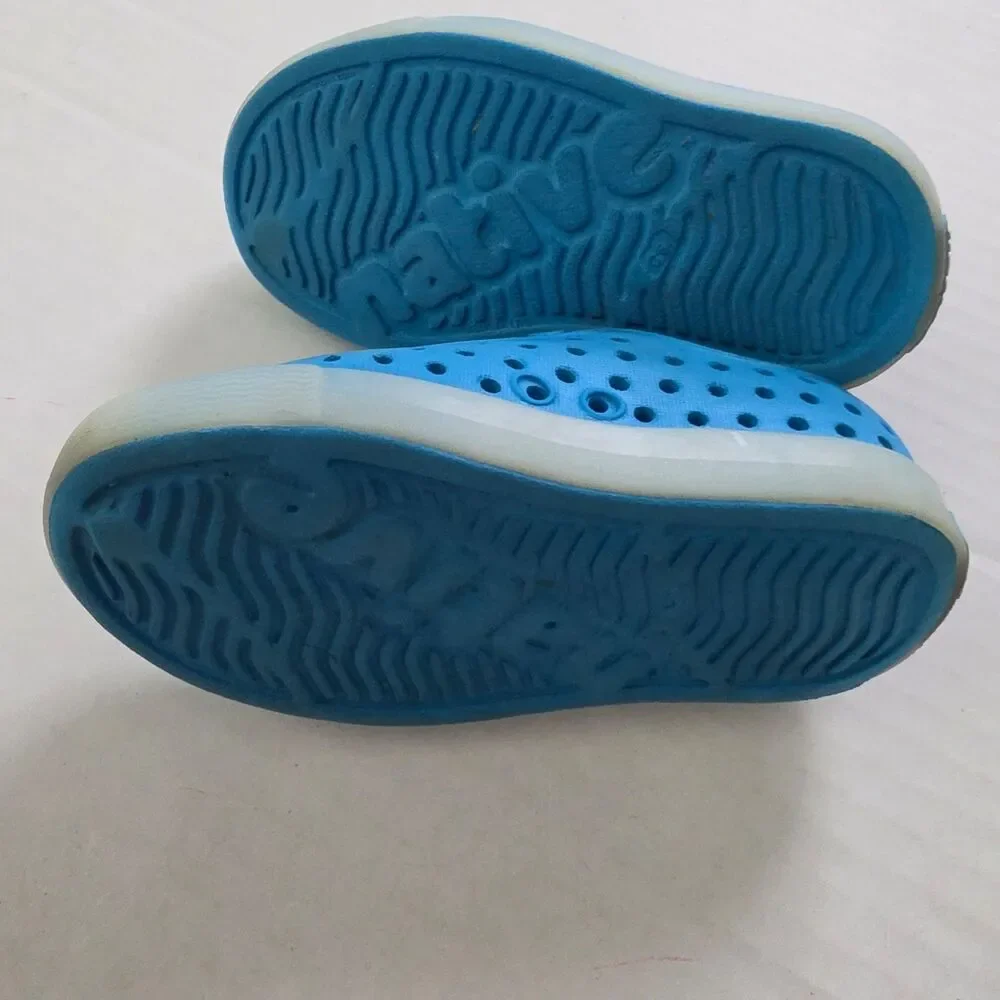 Native Jefferson Slip On Kids Water Shoes Blue Size C6 Lightweight Comfortable